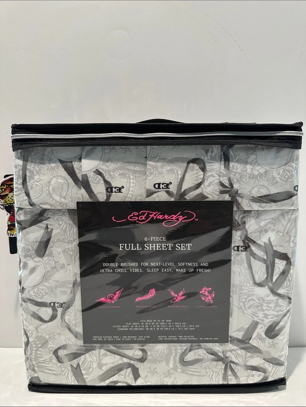 NWT Ed Hardy Classic Gray Ribbon 6 Piece Full Sheet Set with 4 Pillowcases.